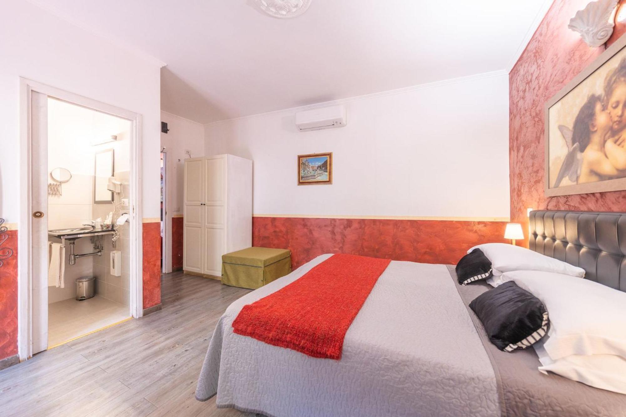 Room In Bb - Family Room In History House Рим Екстериор снимка
