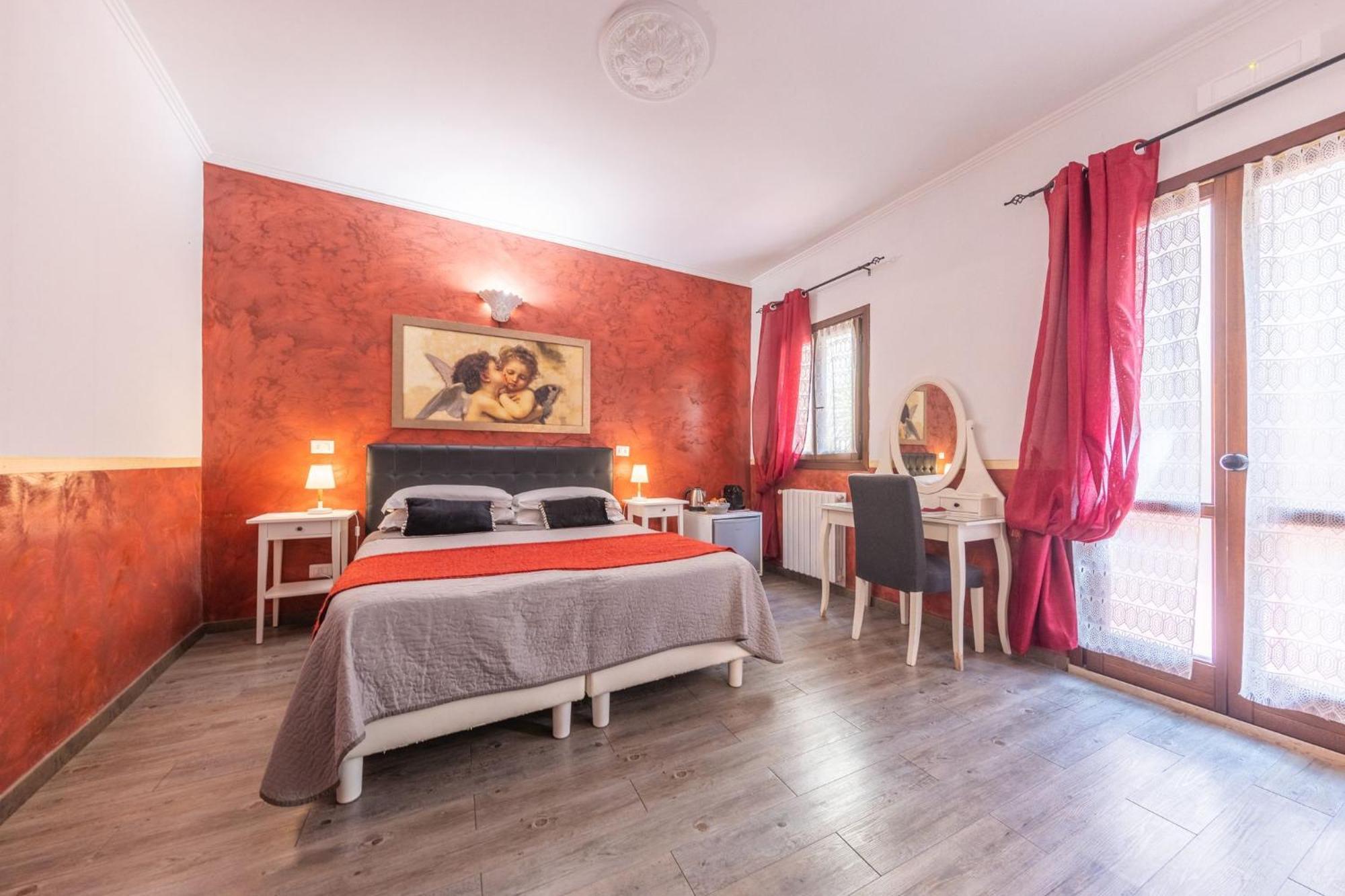 Room In Bb - Family Room In History House Рим Екстериор снимка
